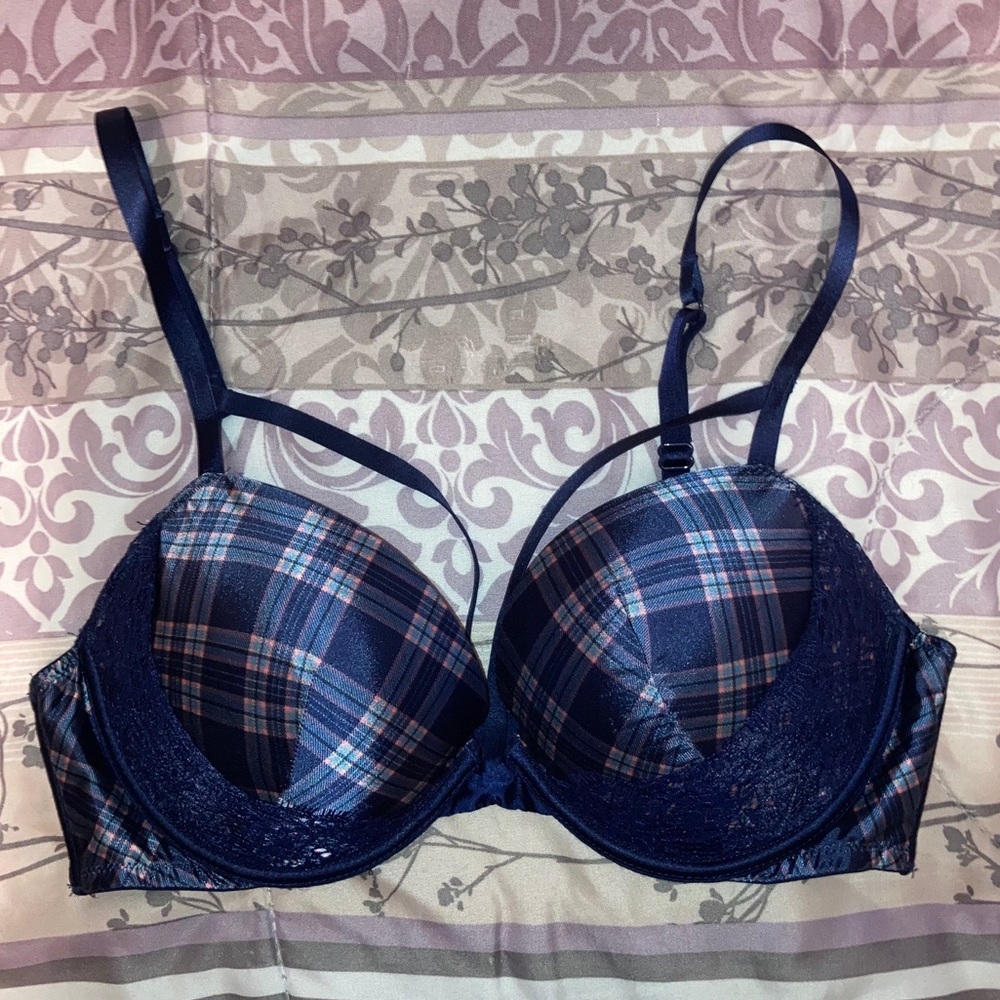 Victoria’s Secret push up bra